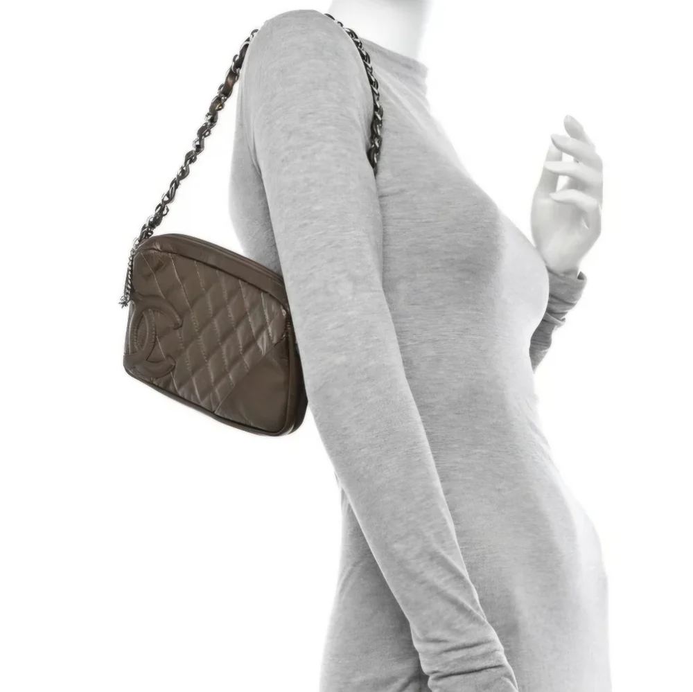 Chanel Vintage Metallic Aged Calfskin Quilted Cotton Club Pochette in Gold - Picture 16 of 16